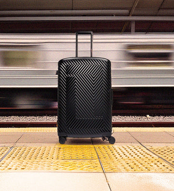 MEDIUM LUGGAGE
